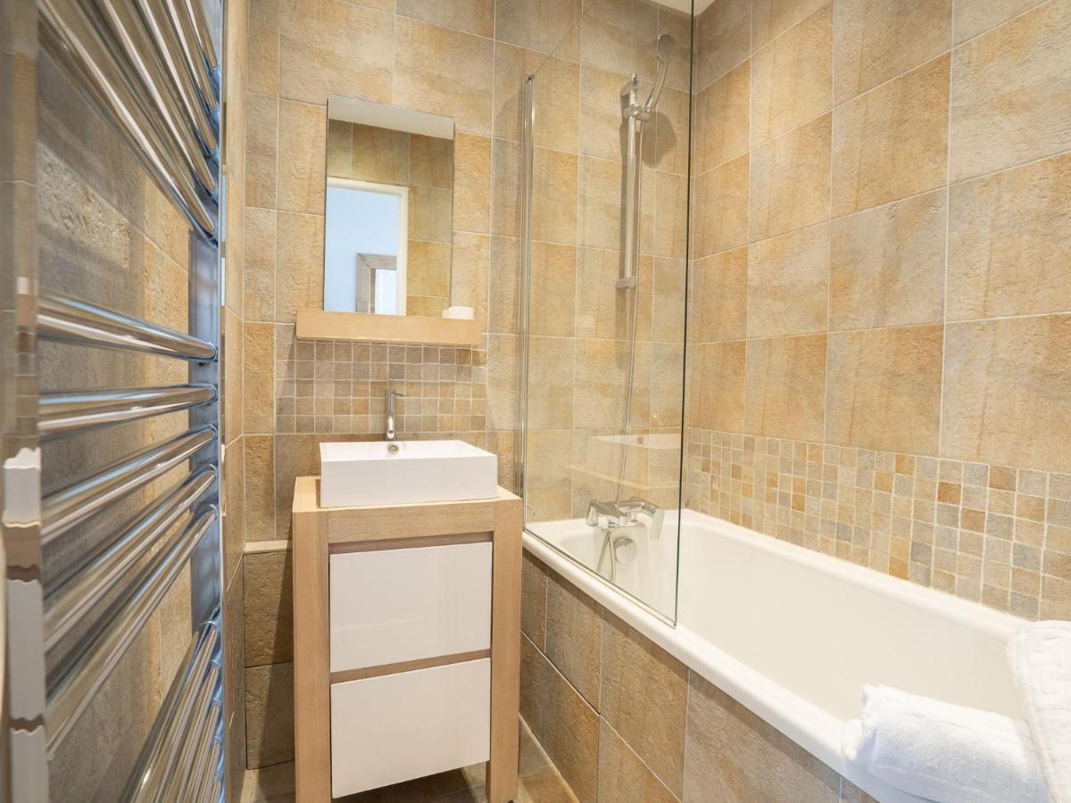 Rond Point Des Pistes - Val Claret-17 By Interhome *